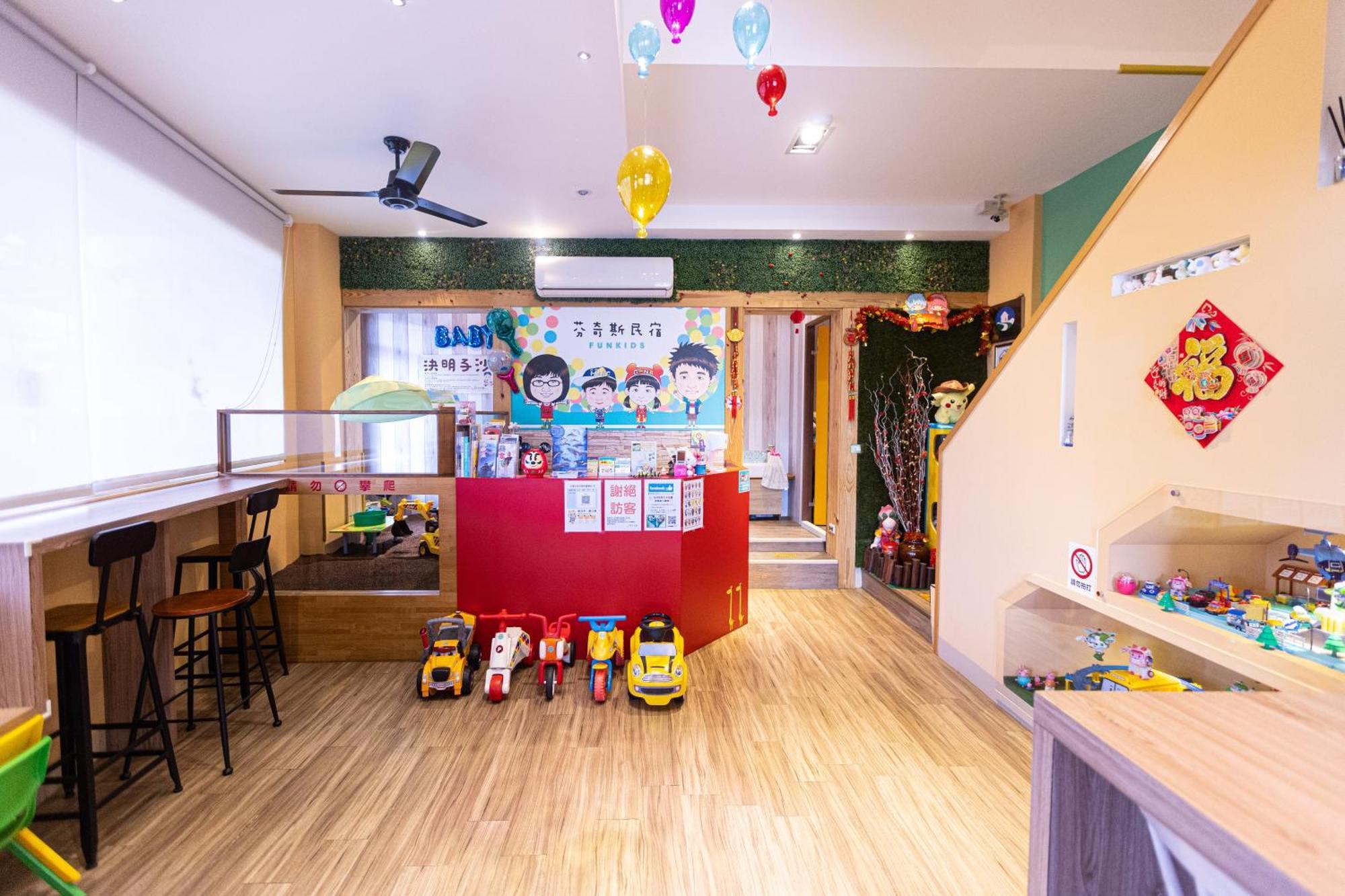 Fun Kids B&B Hualien City Exterior foto