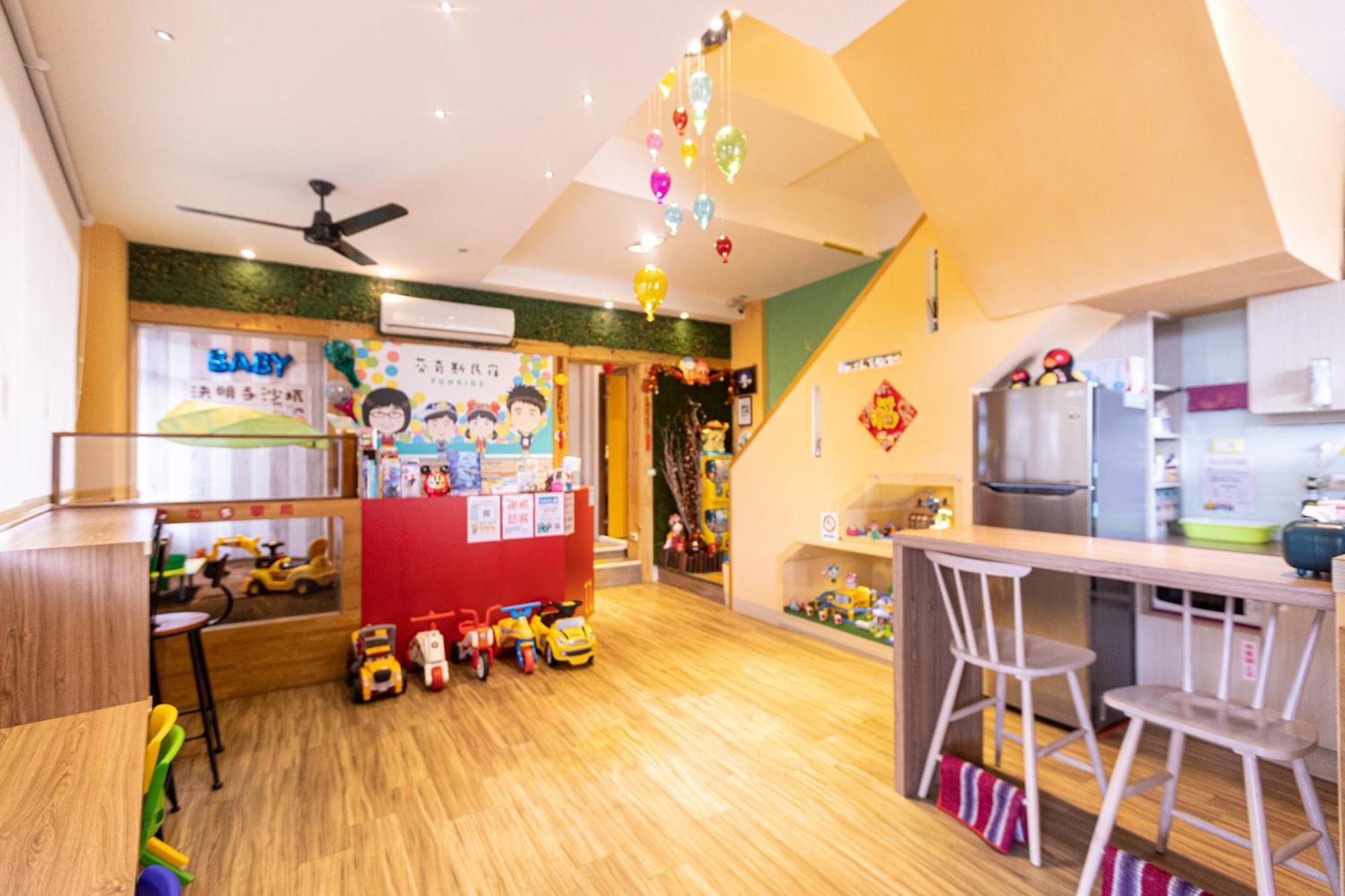 Fun Kids B&B Hualien City Exterior foto