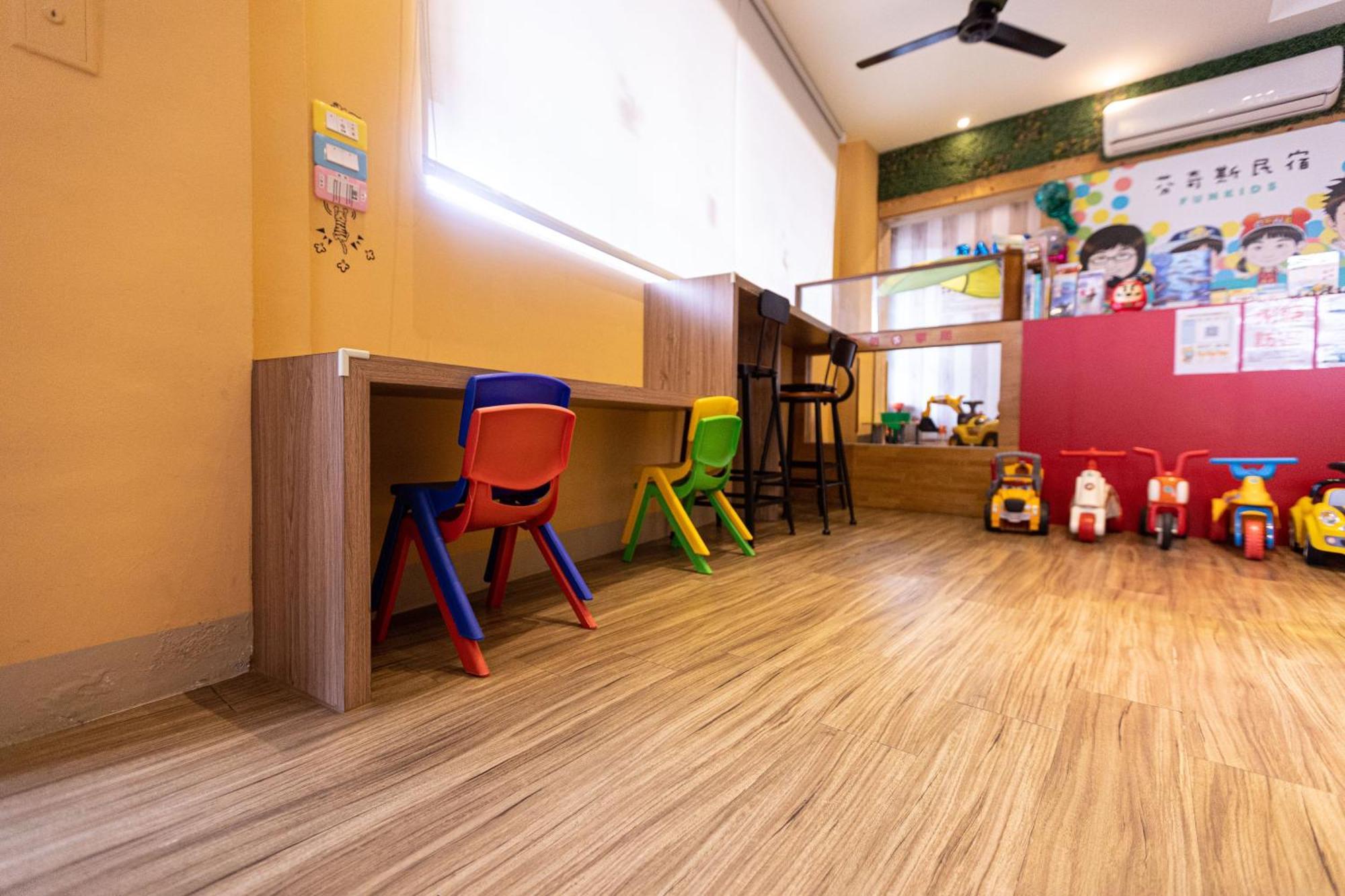 Fun Kids B&B Hualien City Exterior foto